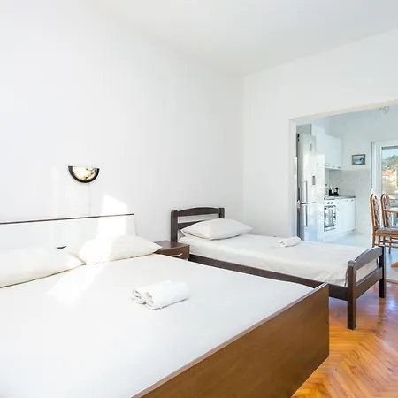 Apartment With A Parking Space Marina, Trogir - 1093 *