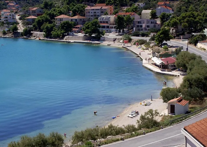 アパート With Parking Space Marina, Trogir - 1093 *